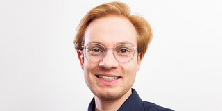 Headshot of Joshua Mornhinweg